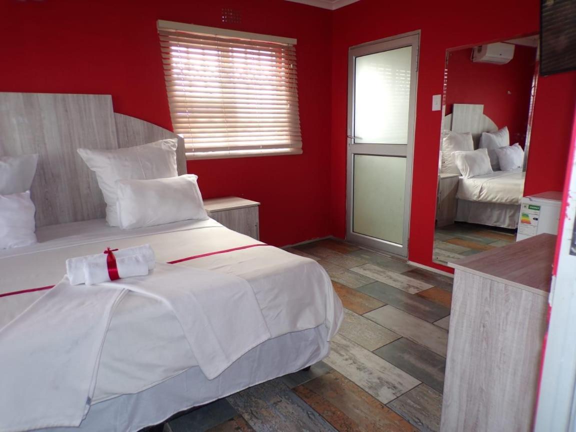 Khaya B&B Litha Park Кейптаун Екстериор снимка
